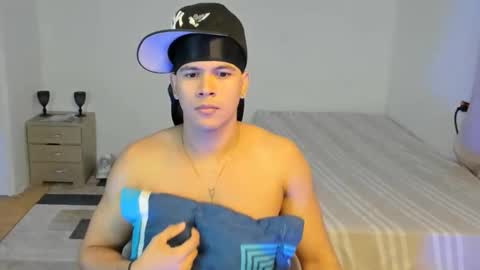 Snapshot of sant_wahlberg chatting on 15, 5, 2026 Sant online show from 15, 5, 2026