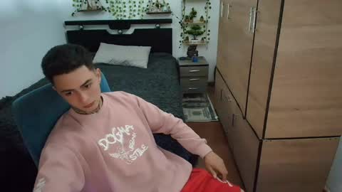 Snapshot of santi_ss chatting on 16, 4, 2026 santi_ss online show from 16, 4, 2026