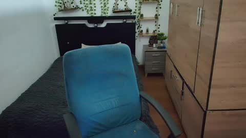 Snapshot of santi_ss chatting on 13, 5, 2026 santi_ss online show from 13, 5, 2026