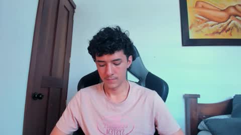 santi_twink19 online show from 23, 10, 2025