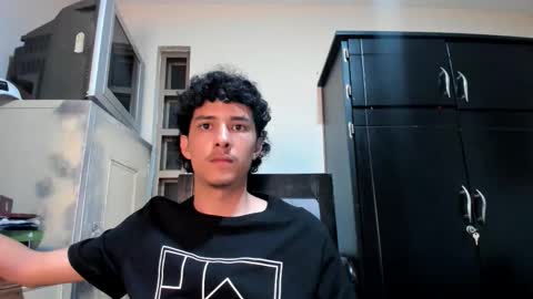 santi_twink19 online show from 3, 2, 2026