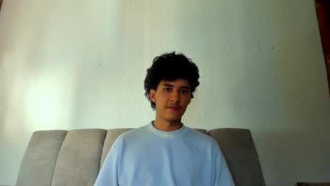 Snapshot of santi_twink19 chatting on 9, 6, 2026 santi_twink19 online show from 9, 6, 2026