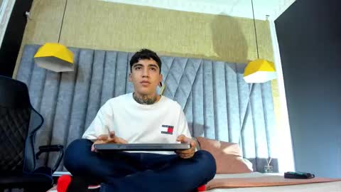 SantiAbader online show from 19, 10, 2025