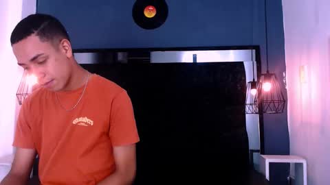 Snapshot of santiago_deluca chatting on 29, 3, 2026 santiago_deluca online show from 29, 3, 2026