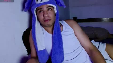 Snapshot of santiago_foxx chatting on 4, 7, 2026 santi online show from 4, 7, 2026