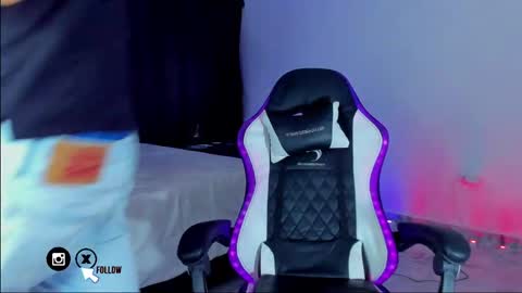 Santi Reyes online show from 28, 2, 2025