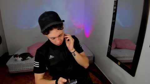 Julius Novachrono  online show from 4, 3, 2026