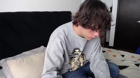 Santii online show from 18, 2, 2025