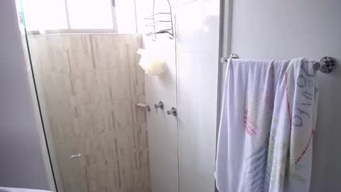 Santii online show from 24, 2, 2025