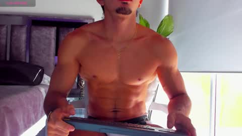 Santiago Seans online show from 19, 11, 2025