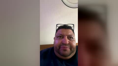 Snapshot of santos3500 chatting on 29, 4, 2026 santos3500 online show from 29, 4, 2026