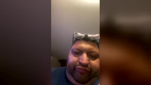 Snapshot of santos3500 chatting on 29, 4, 2026 santos3500 online show from 29, 4, 2026