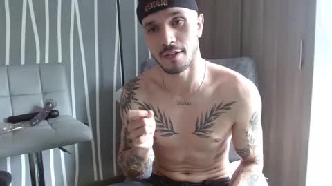 Santy Torres online show from 25, 2, 2026