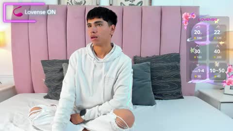 Santiago Carrington online show from 12, 3, 2026