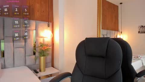 Saori  online show from 10, 9, 2025