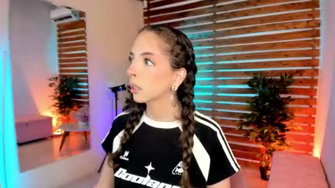 Snapshot of sapphire_venus chatting on 17, 1, 2026 Valerin online show from 17, 1, 2026