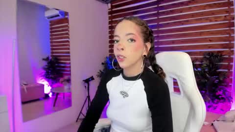 Snapshot of sapphire_venus chatting on 25, 2, 2026 Valerin online show from 25, 2, 2026