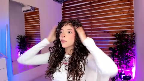 Snapshot of sapphire_venus chatting on 1, 4, 2026 Valerin online show from 1, 4, 2026