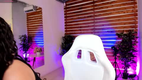 Snapshot of sapphire_venus chatting on 8, 4, 2026 Valerin online show from 8, 4, 2026