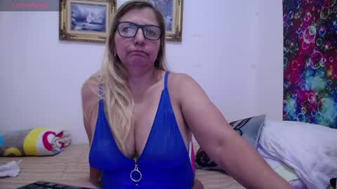 Snapshot of sara211 chatting on 27, 5, 2026 sara online show from 27, 5, 2026
