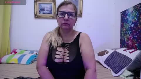 Snapshot of sara211 chatting on 14, 6, 2026 sara online show from 14, 6, 2026