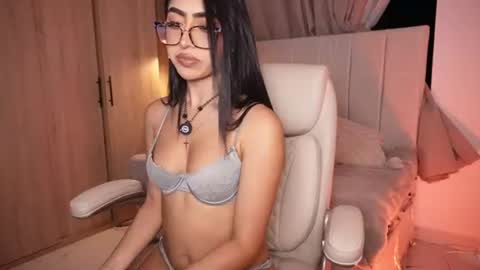 Sara  online show from 5, 7, 2026