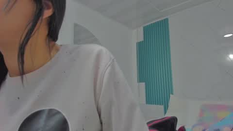 sara allenx online show from 22, 9, 2025