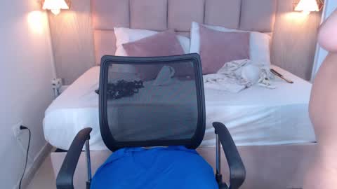 Sara... online show from 7, 4, 2026