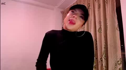 sara_johnson__ online show from 22, 11, 2025