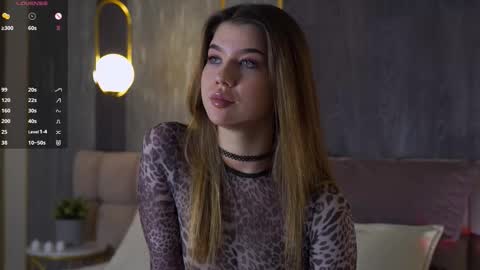 Snapshot of sara_lewiis chatting on 23, 11, 2025 Sara online show from 23, 11, 2025