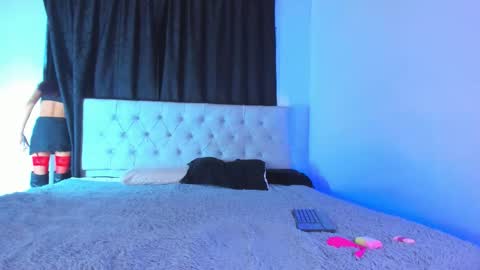 Sara  Neith online show from 23, 12, 2025