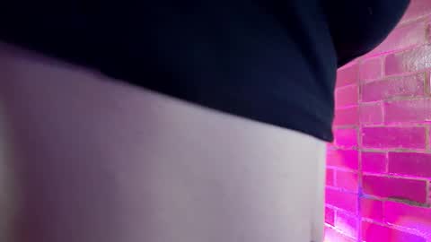 Snapshot of sara_mirandaa chatting on 4, 3, 2025 Sara online show from 4, 3, 2025