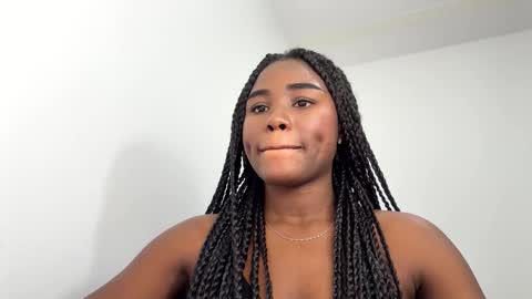 Snapshot of sara_muscle chatting on 1, 2, 2026 Sara online show from 1, 2, 2026