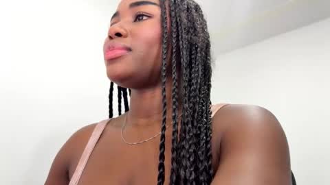 Snapshot of sara_muscle chatting on 25, 2, 2026 Sara online show from 25, 2, 2026