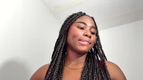 Snapshot of sara_muscle chatting on 2, 3, 2026 Sara online show from 2, 3, 2026