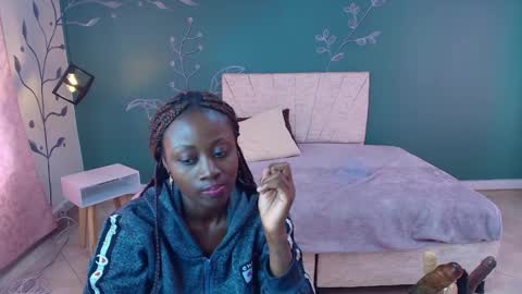 S A R A online show from 4, 3, 2025