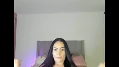 Snapshot of sara_oxford chatting on 3, 12, 2025 Sara online show from 3, 12, 2025