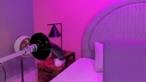 Snapshot of sara_rhoades_ chatting on 1, 3, 2026 Sara online show from 1, 3, 2026