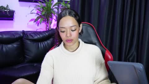 sara  online show from 4, 12, 2025