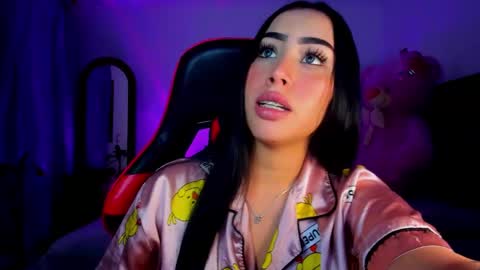 sara_stone03 online show from 10, 1, 2025