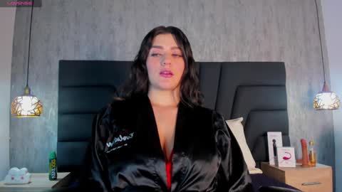 Snapshot of sara_stone17 chatting on 5, 2, 2025  -  online show from 5, 2, 2025