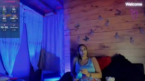 Snapshot of sara_thompson01 chatting on 24, 10, 2025 SARA online show from 24, 10, 2025