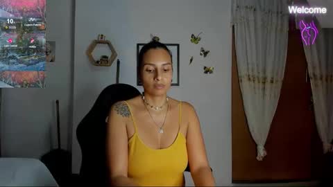 Snapshot of sara_thompson01 chatting on 27, 11, 2025 SARA online show from 27, 11, 2025