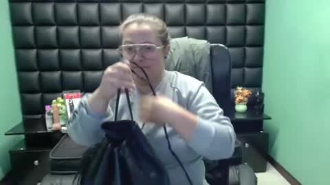 Snapshot of sara_thonson_ chatting on 21, 2, 2025 sara_thonson_ online show from 21, 2, 2025