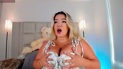 Snapshot of saraa_milleer chatting on 17, 3, 2026 Sara Miller online show from 17, 3, 2026