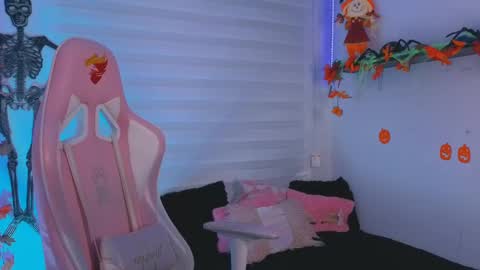 Sarah Ramirez online show from 11, 10, 2025