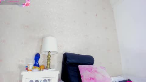Snapshot of saraacollinss chatting on 15, 10, 2025 saraacollinss online show from 15, 10, 2025