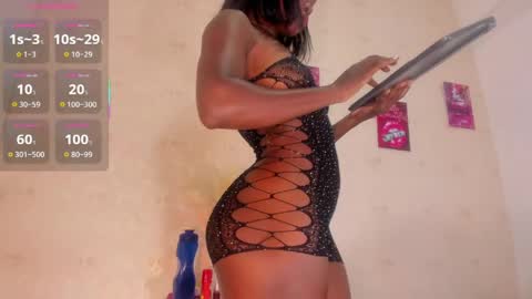 saraacollinss online show from 13, 4, 2026