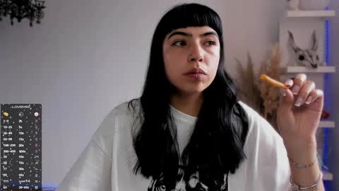 Snapshot of saraadesire chatting on 8, 2, 2025 Sara online show from 8, 2, 2025