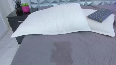 Sara Blandon online show from 20, 2, 2025